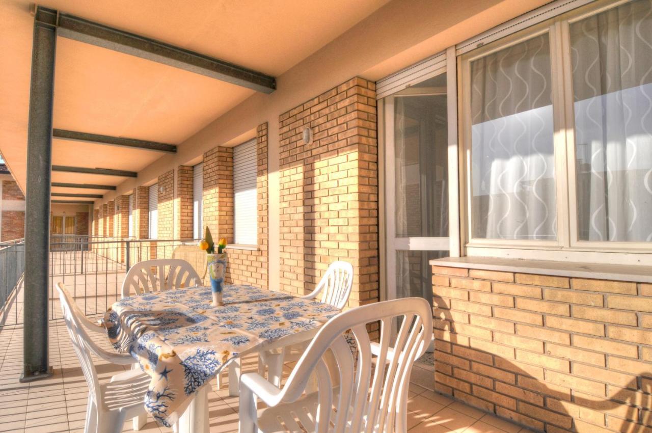 Condominio Res. Palace บิบิโอเน ภายนอก รูปภาพ